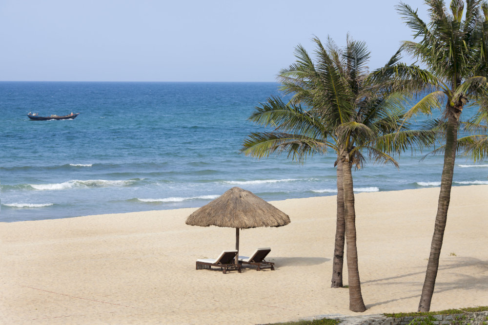 Unlike the more crowded beach destinations in Vietnam, Thuan An beach remains peaceful and unspoiled, offers a more authentic local atmosphere